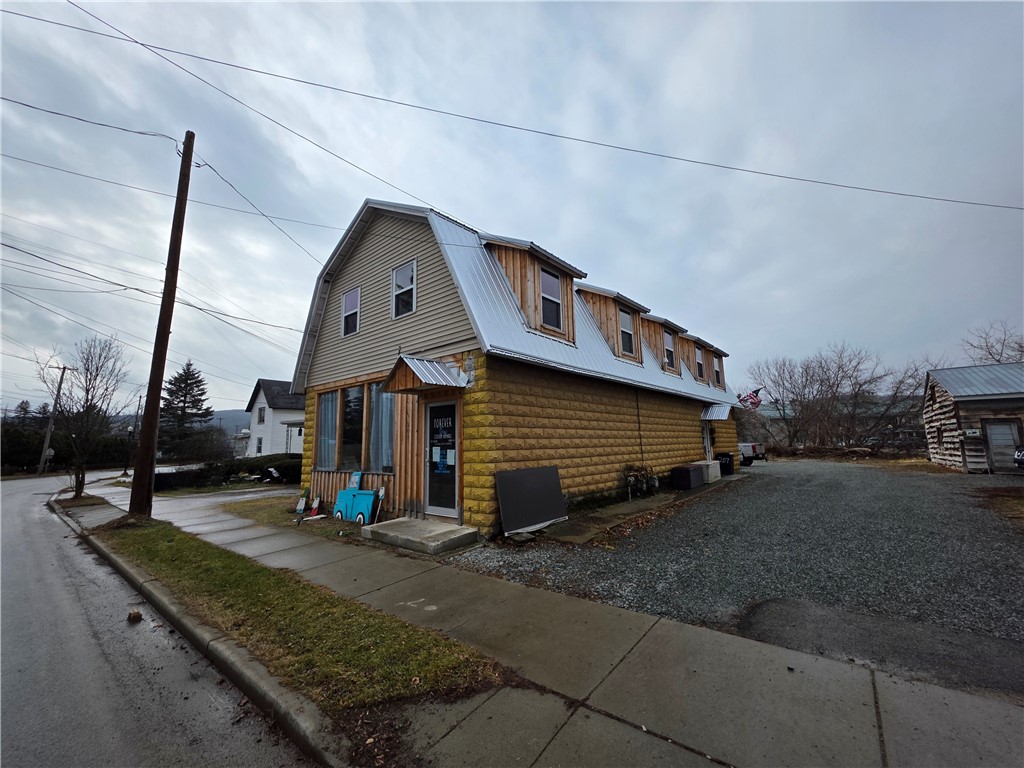 207 east avenue