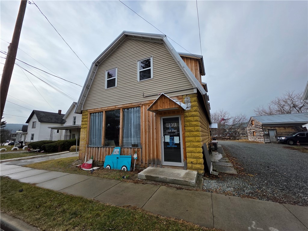 207 east avenue