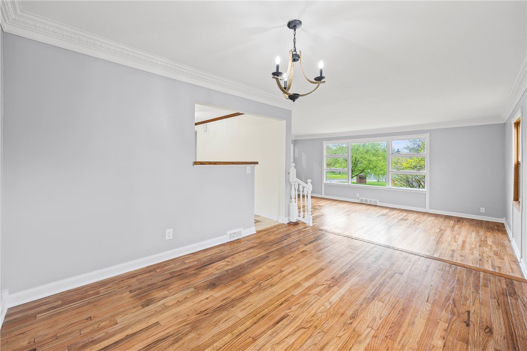 219 Winton Road S