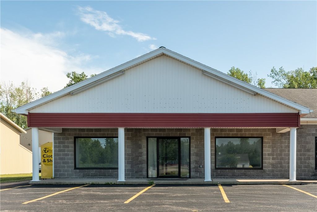 Photo of 1652 State Route 104, Ontario, NY 14519 (MLS # R1657072)