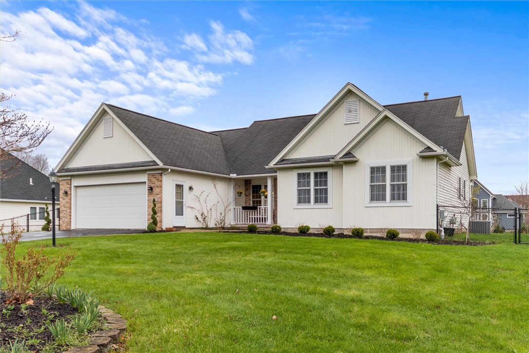 26 Simone Terrace Ter, Penfield, New York image 2