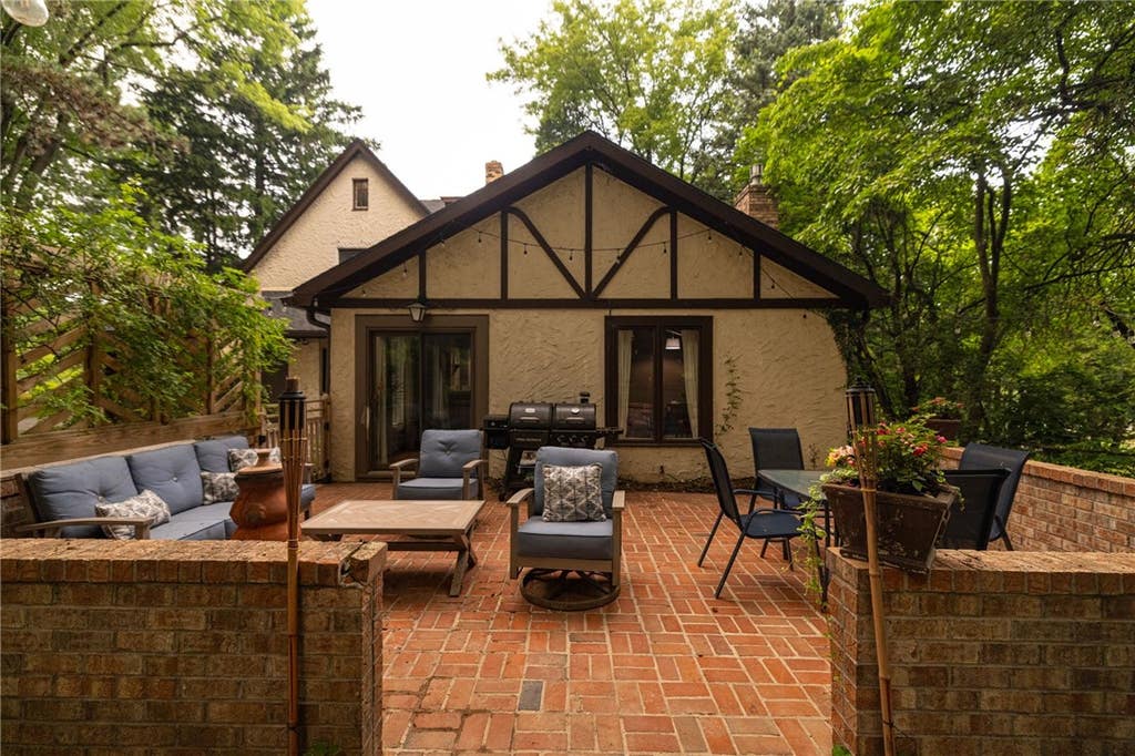 Photo of 887 Titus Avenue, Irondequoit, NY 14617 (MLS # R1699414)