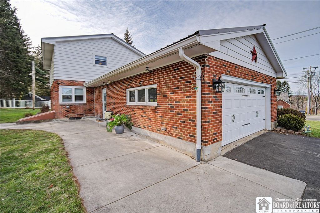 Photo of 39 W Fairmount Avenue, Busti, NY 14750 (MLS # R1662885)