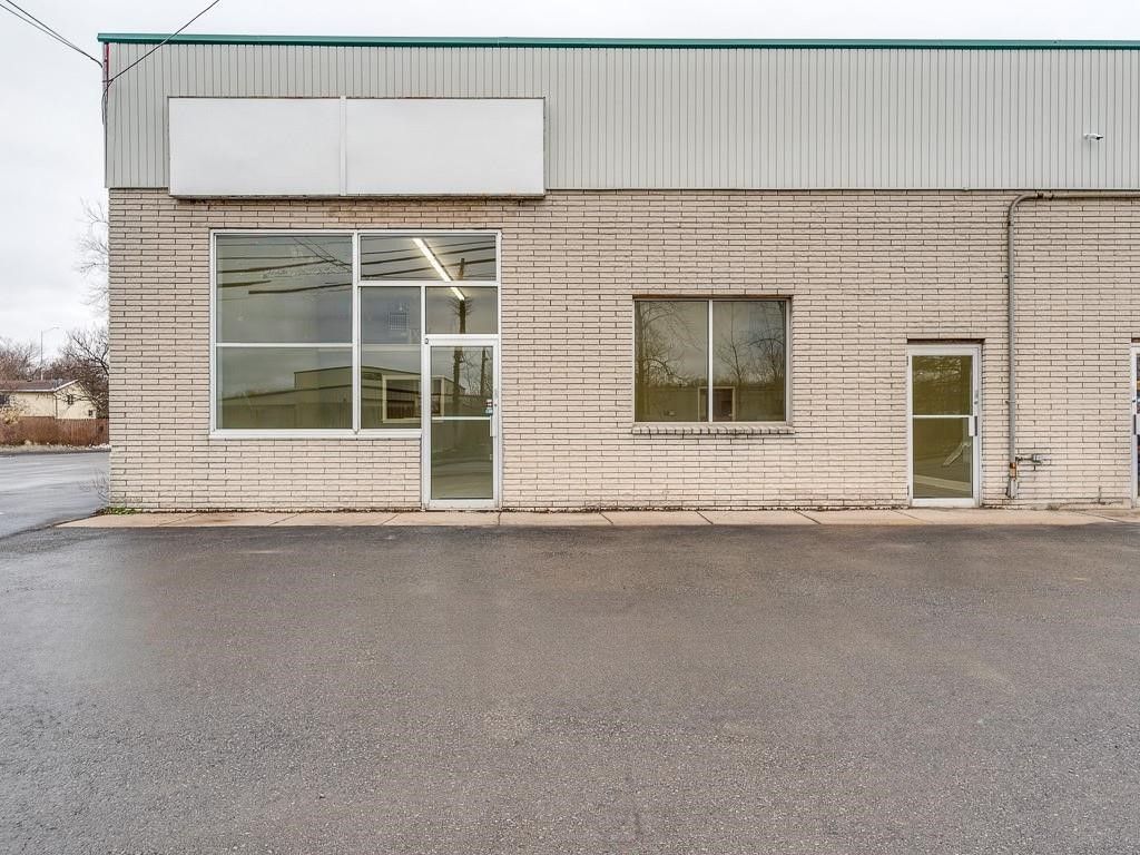 Photo of 181 Lee Road, Gates, NY 14606 (MLS # R1659436)