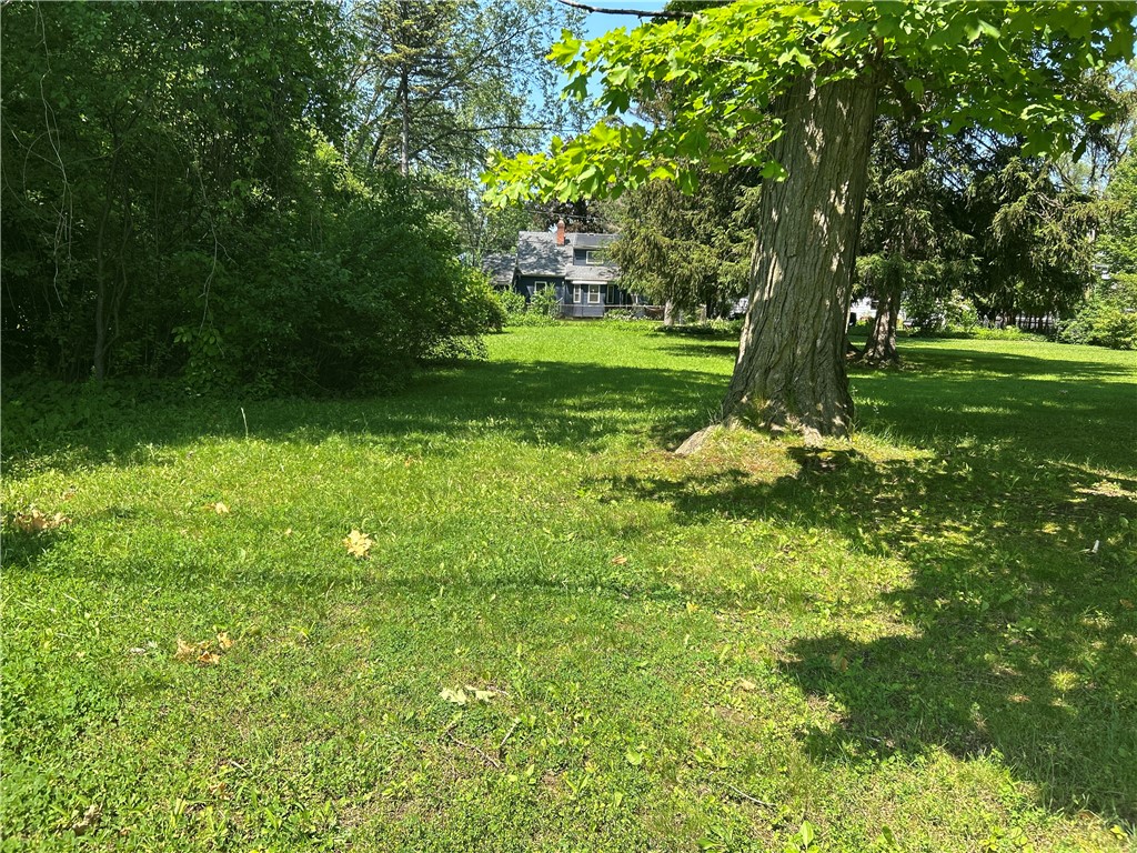 62 Royal Oak Drive, Gates, New York image 2