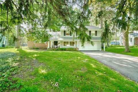 Homes For Sale - 83 Hillhurst Lane<br/> Irondequoit, NY 14617