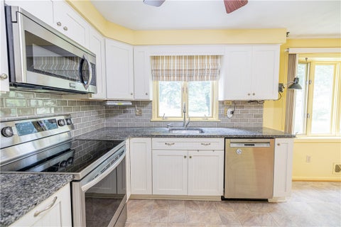 Tiny photo for 1338 Robin Hood Lane, Webster, NY 14580 (MLS # R1692789)