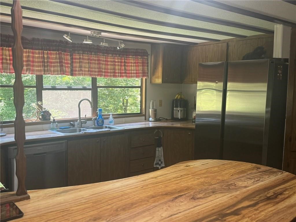 1136 county highway 8