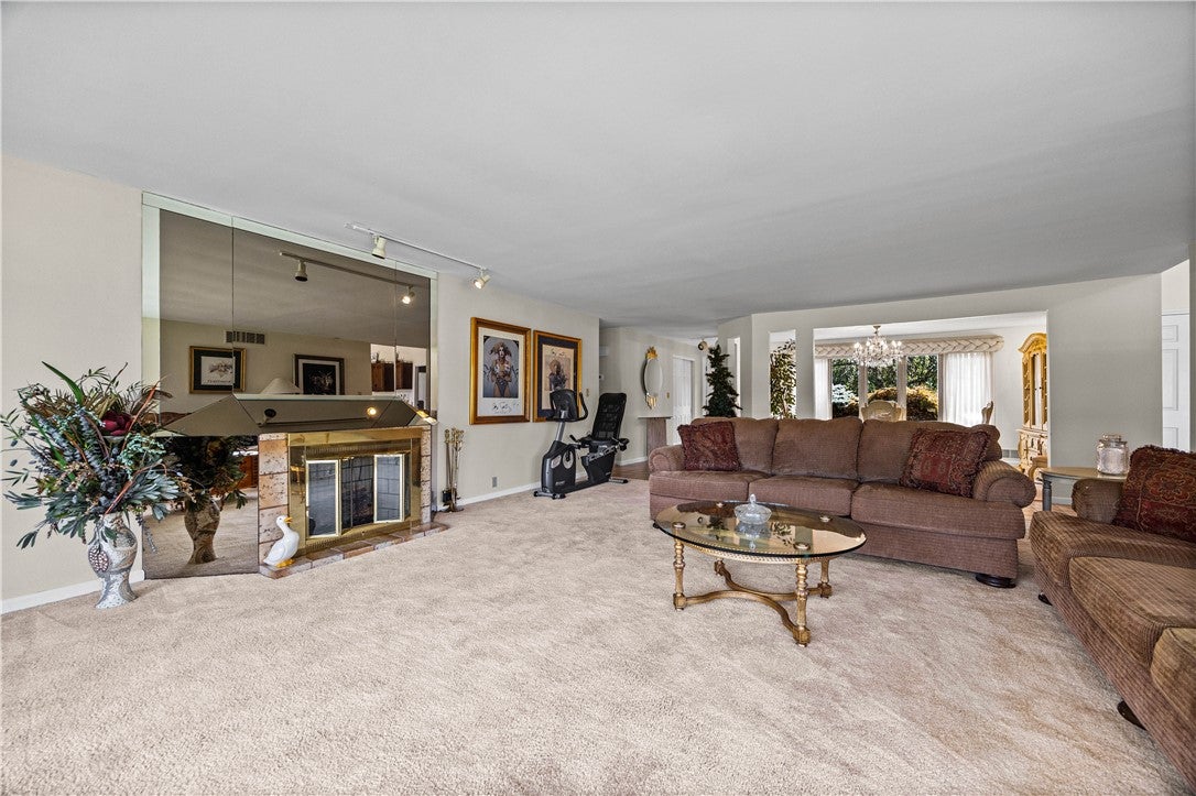 86 Peck Road