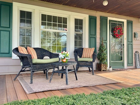 553 W Franklin Street