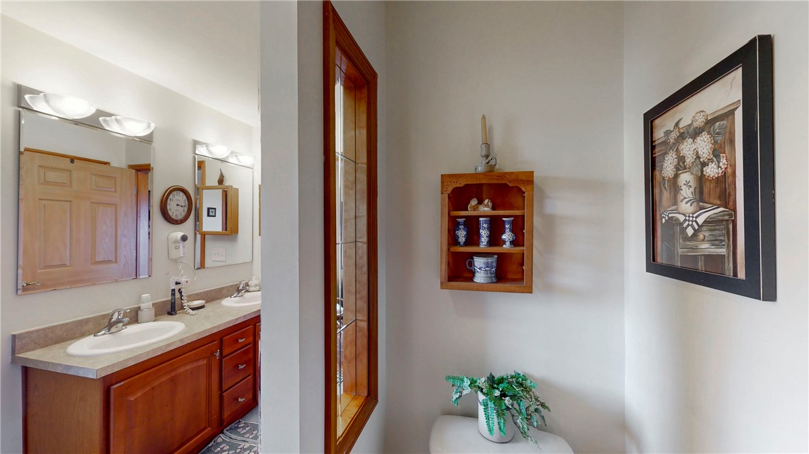 6686 Primrose Place, Bath, New York image 24