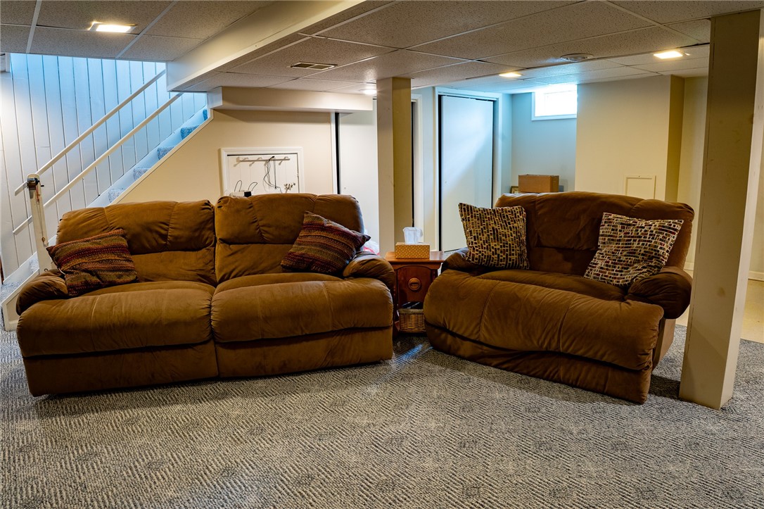10502 Skyline Drive Drive, Corning, New York image 31