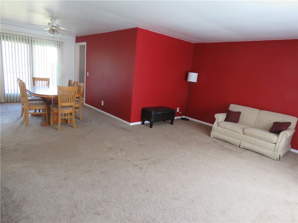 27 Jamee Lane
