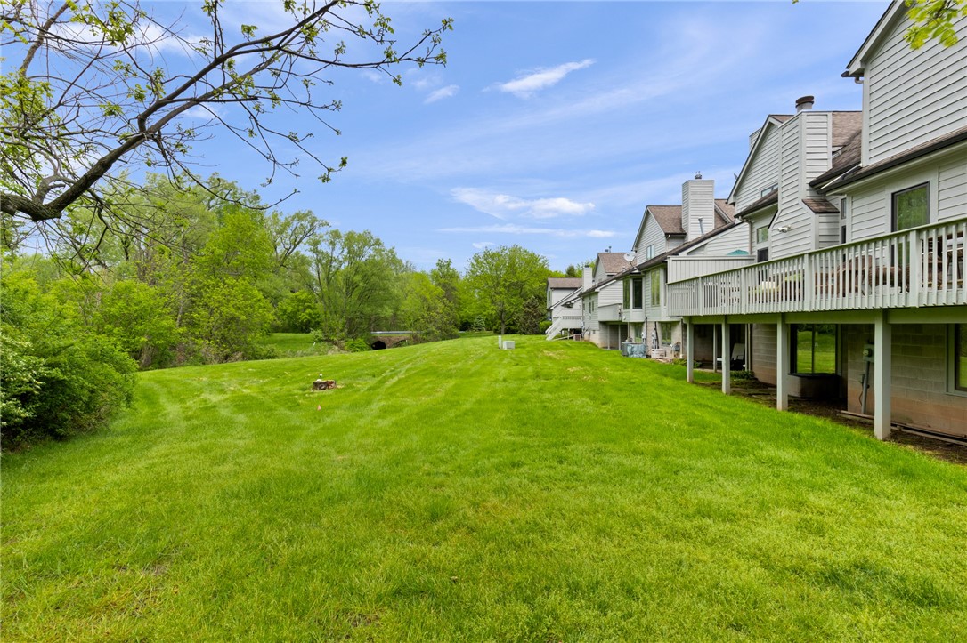 64 Wood Run Commons, Greece, New York image 44