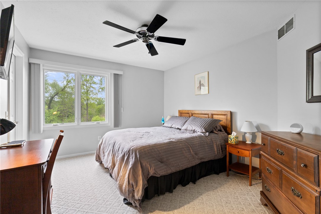 64 Wood Run Commons, Greece, New York image 33