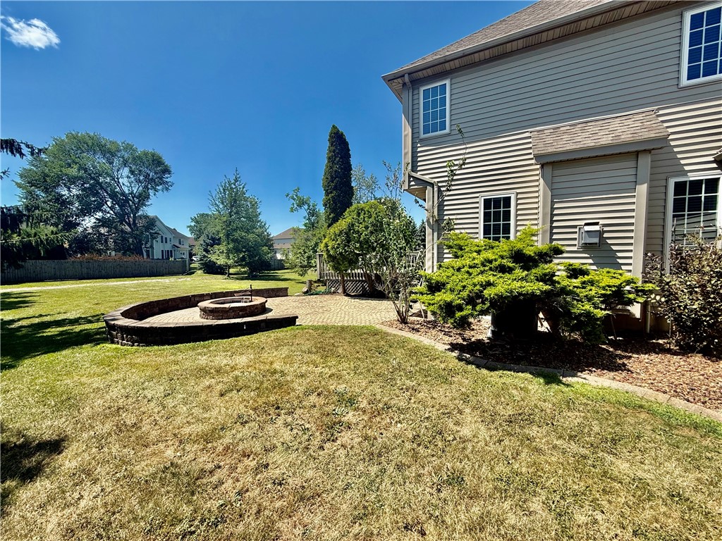 Search Properties 1 15 meadows end