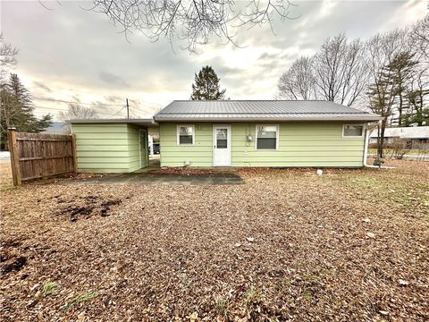 Tiny photo for 2489 Spaulding Drive, Corning, NY 14830 (MLS # R1657331)