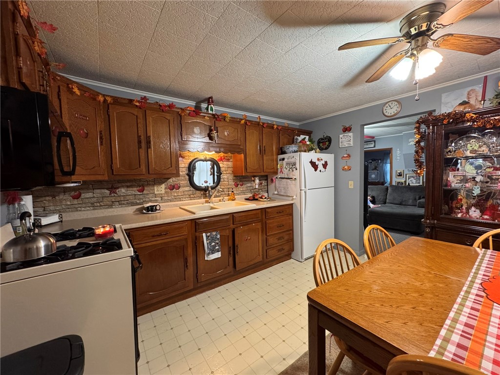 159 Washington Street, Auburn, New York image 19