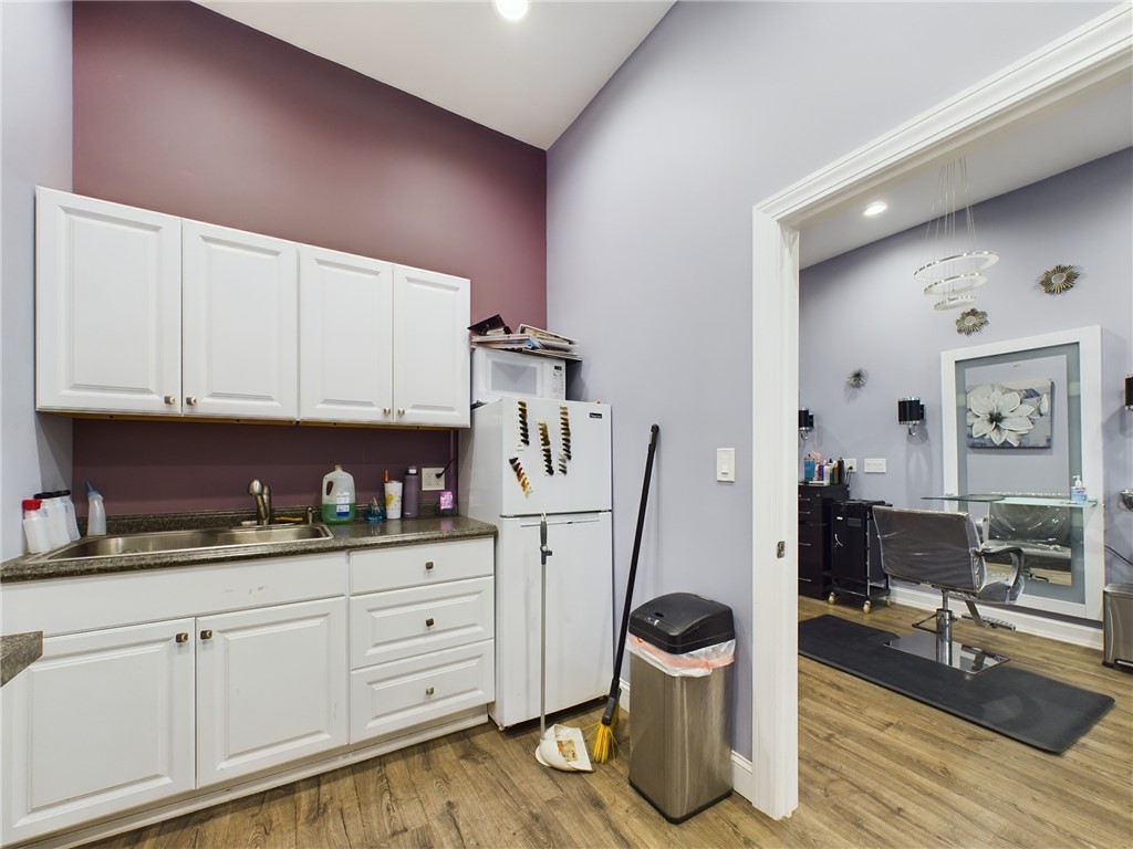 159 Washington Street, Auburn, New York image 36