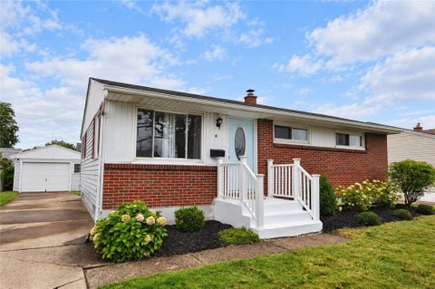 Homes For Sale - 8 Hillsboro Road<br/> Erie County, Cheektowaga, NY 14225