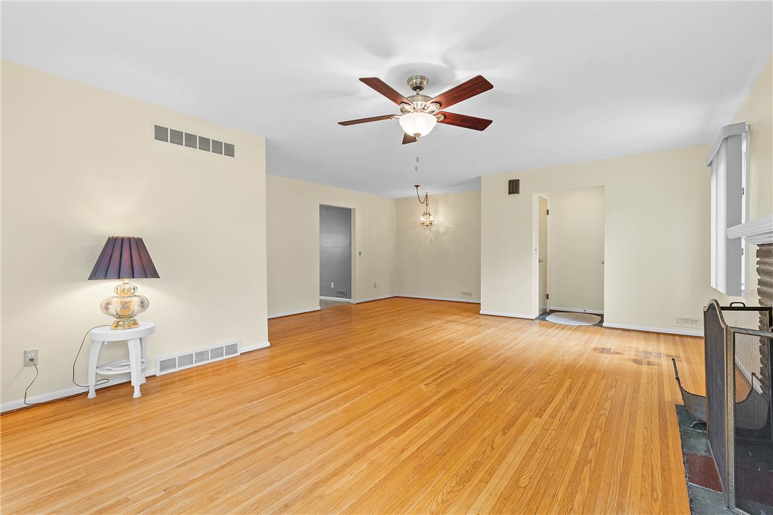 21 Pine Tree Lane, Irondequoit, New York image 6