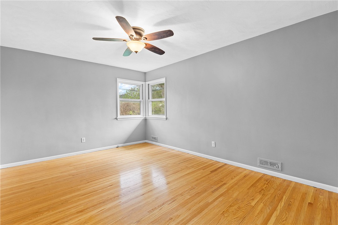 21 Pine Tree Lane, Irondequoit, New York image 17