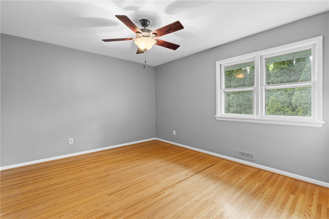 21 Pine Tree Lane, Irondequoit, New York image 18