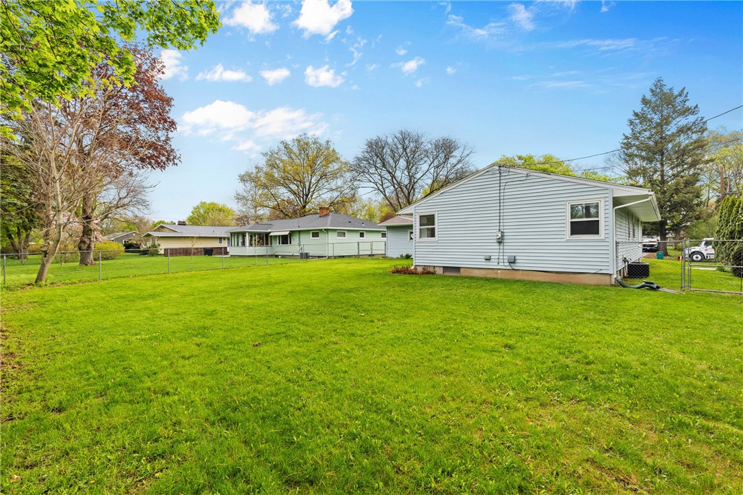 21 Pine Tree Lane, Irondequoit, New York image 27