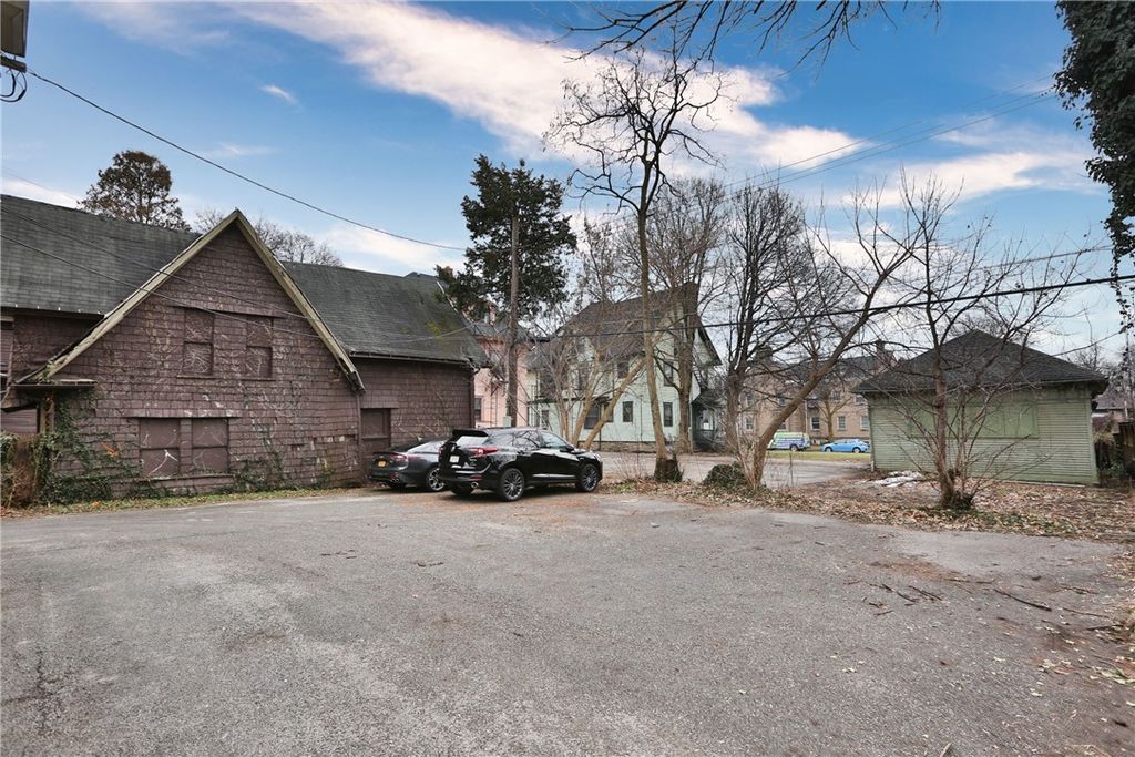 Photo of 195 Harvard Street #3, Rochester, NY 14607 (MLS # R1657257)