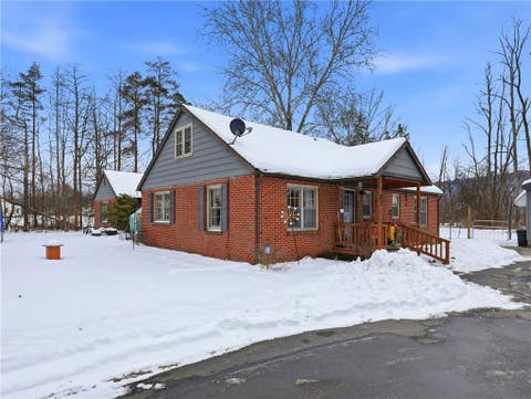 Homes For Sale - 27 E Tioga Street<br/> Spencer, NY 14883