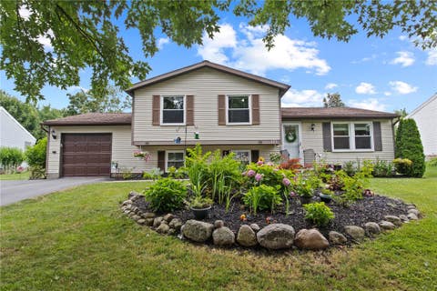 Homes For Sale - 171 Brandy Wine Ter<br/> Monroe County, Henrietta, NY 14623