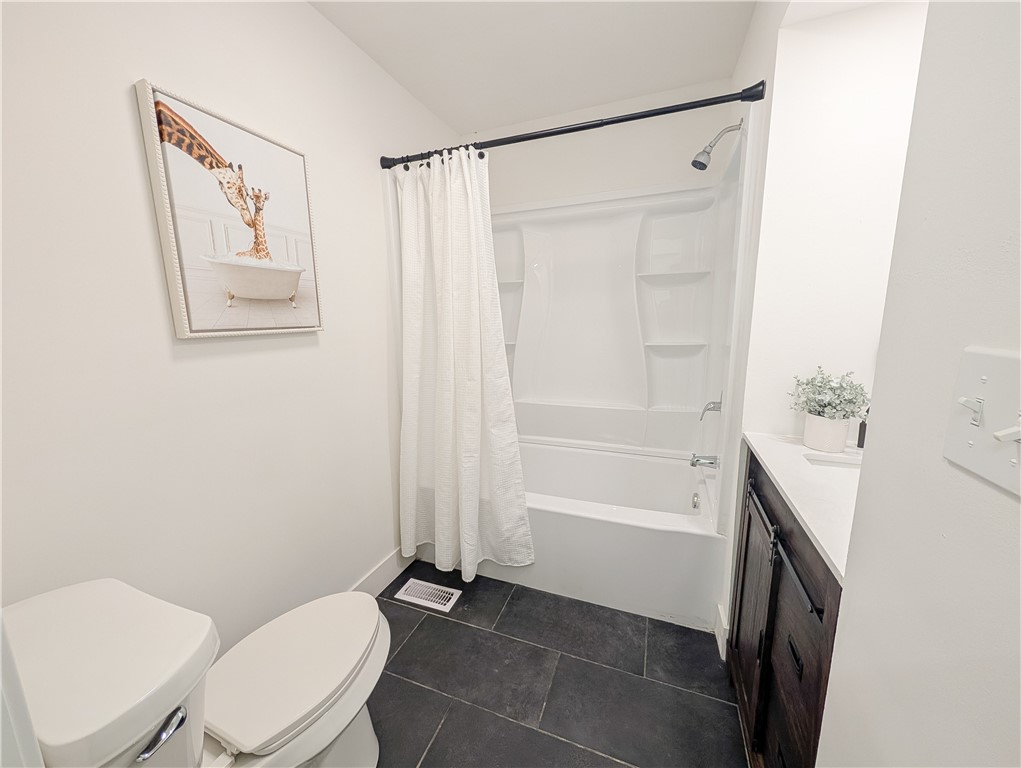 357 Hampton Boulevard, Greece, New York image 16
