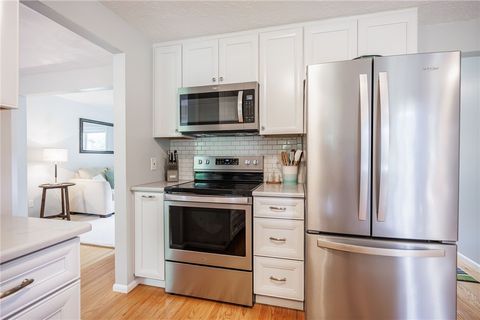 Tiny photo for 54 Maple Leaf Circle, Penfield, NY 14526 (MLS # R1680614)