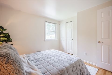 Tiny photo for 54 Maple Leaf Circle, Penfield, NY 14526 (MLS # R1680614)