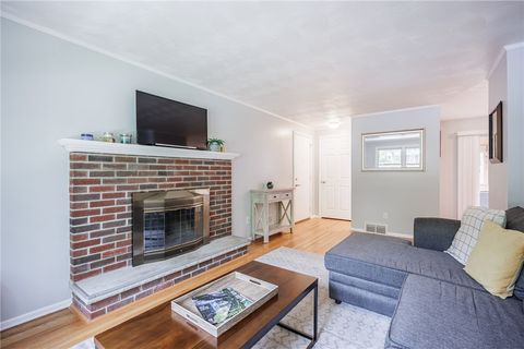 Tiny photo for 54 Maple Leaf Circle, Penfield, NY 14526 (MLS # R1680614)