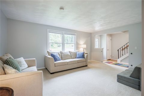 Tiny photo for 54 Maple Leaf Circle, Penfield, NY 14526 (MLS # R1680614)