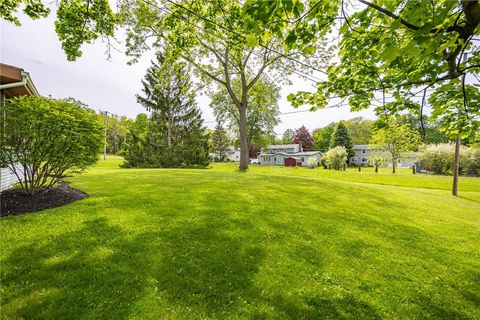 Tiny photo for 54 Maple Leaf Circle, Penfield, NY 14526 (MLS # R1680614)