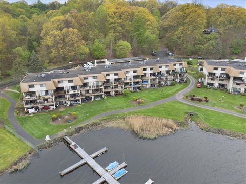 Photo of 416 Bay Village Drive, Irondequoit, NY 14609 (MLS # R1680786)