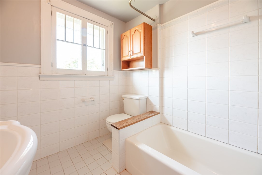 412 Cooper Road, Irondequoit, New York image 28