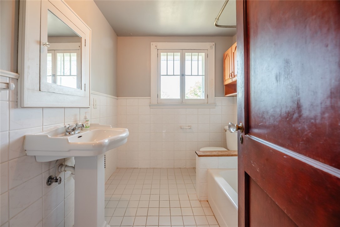 412 Cooper Road, Irondequoit, New York image 27