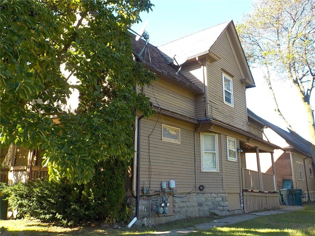 464 Clifford Avenue
