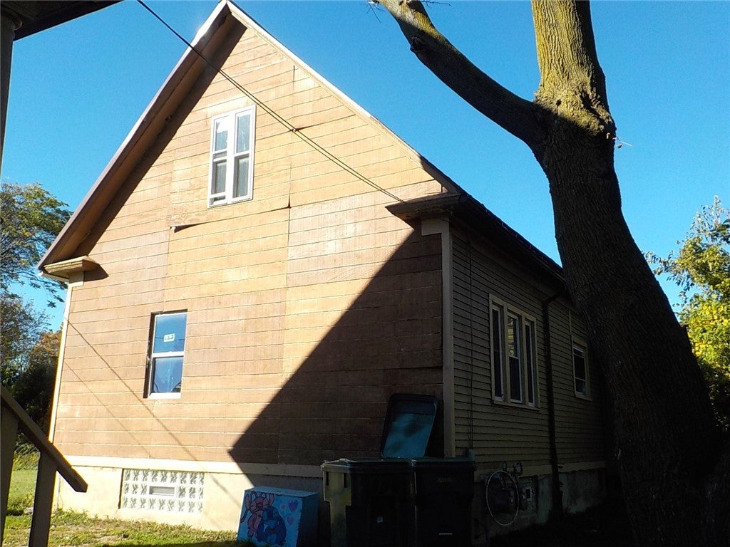 464 Clifford Avenue