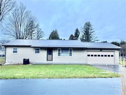 Photo of 67 Briarcliff Drive, Horseheads, NY 14845 (MLS # R1653991)