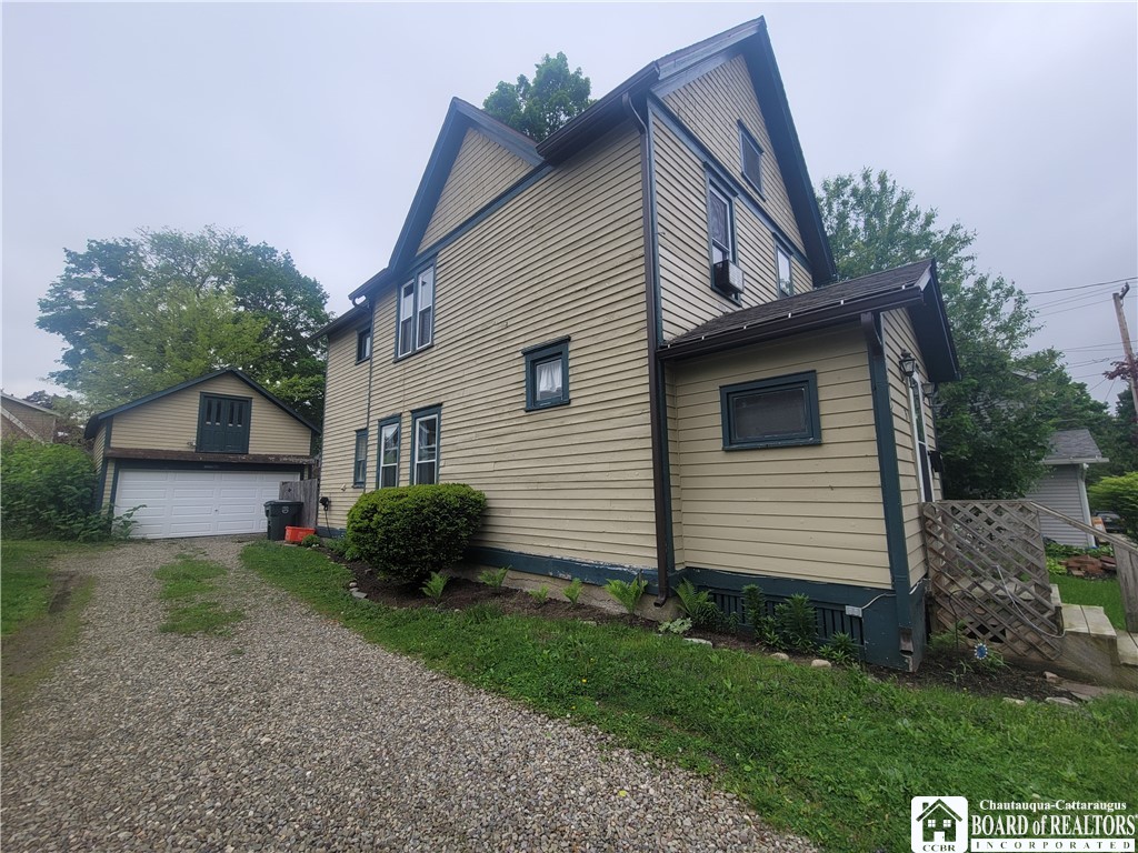 75 Royal Avenue, Jamestown, New York image 3