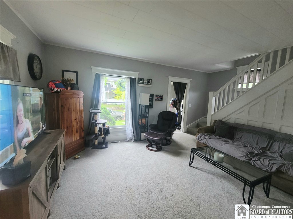 75 Royal Avenue, Jamestown, New York image 7
