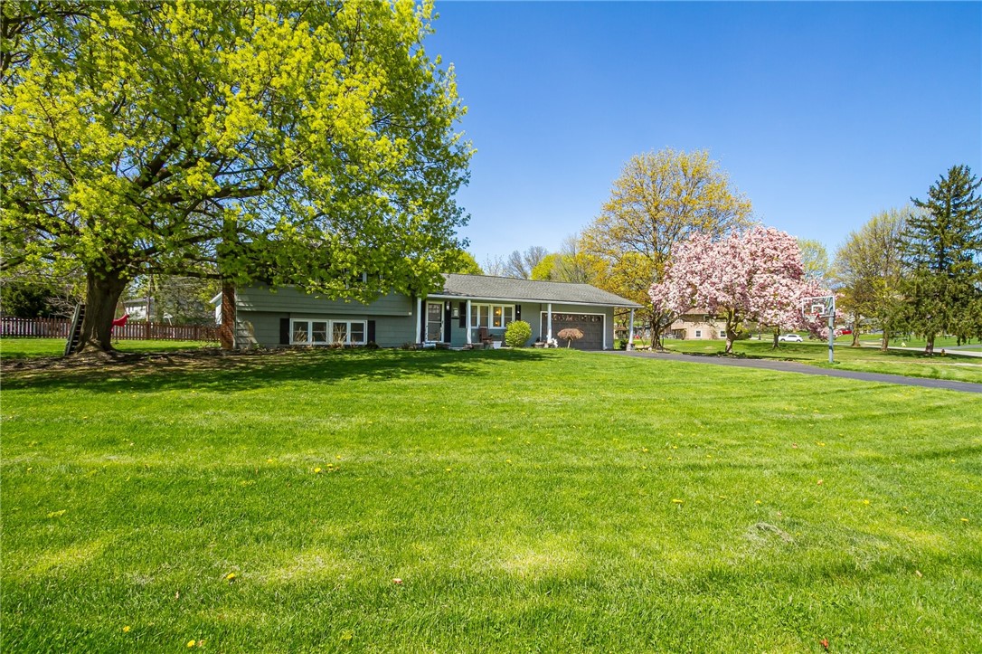 21 Saxony Road, Pittsford, New York image 2