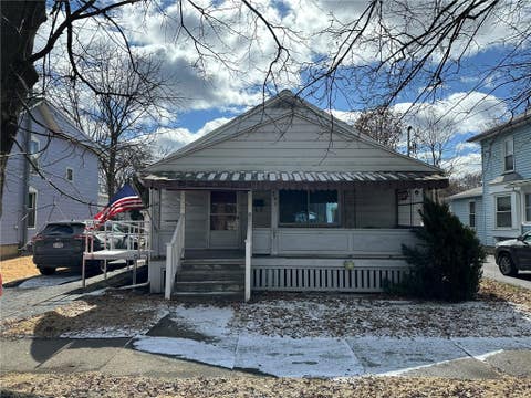 Photo for 321 Roe Avenue