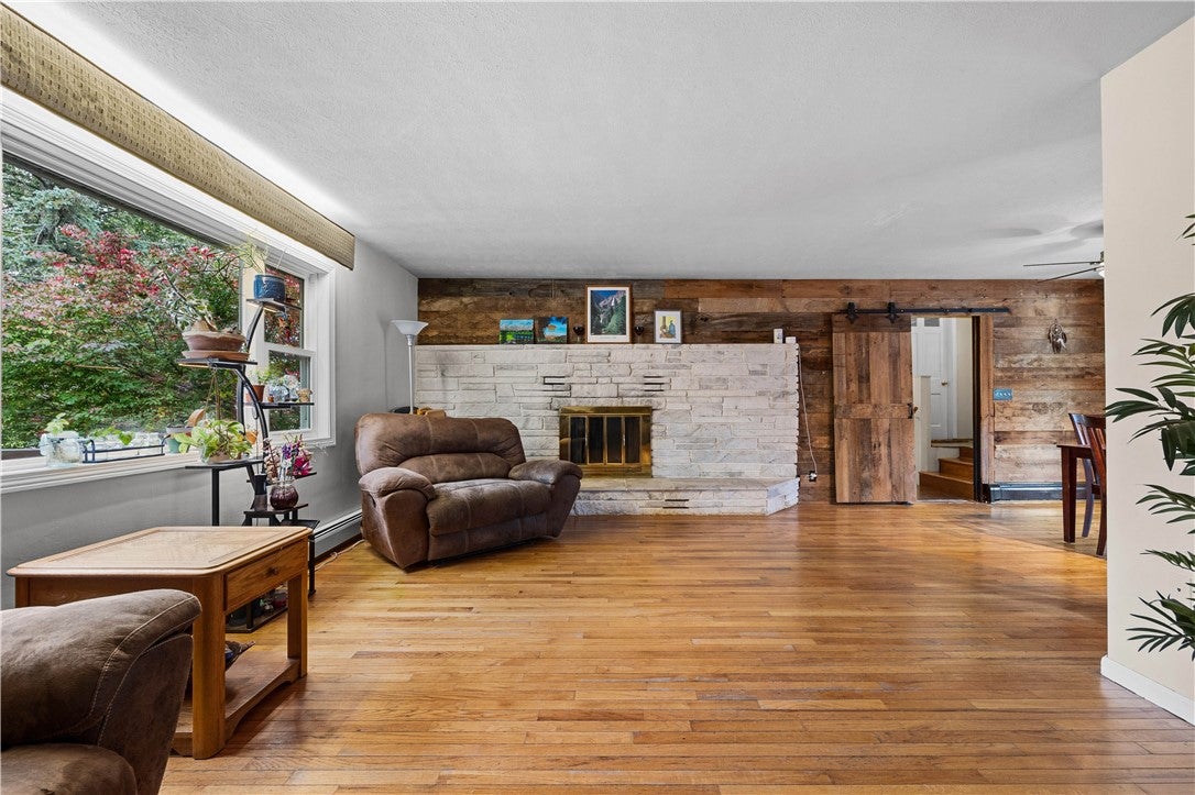 3349 Middle Cheshire Road