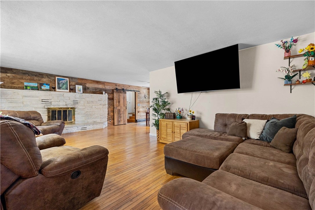 3349 Middle Cheshire Road