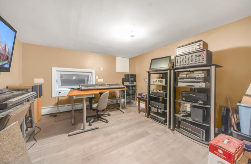 Somerset, New York 14012, United States, 3 Bedrooms Bedrooms, ,5 BathroomsBathrooms,Residential,Active,165829